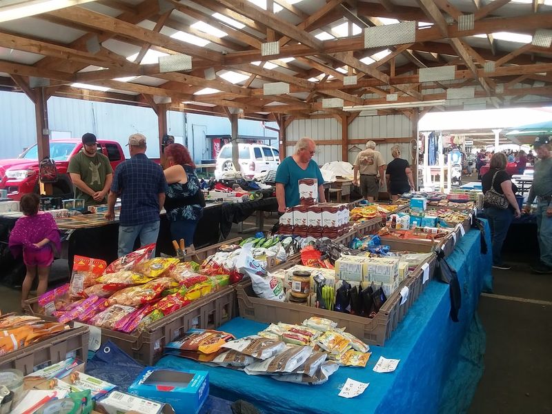 Outdoor Vendors And The Charm Of Open-Air Browsing