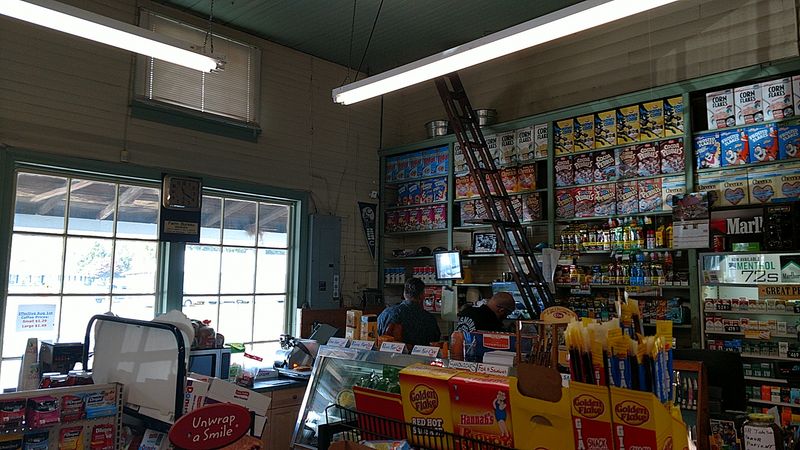 Huff's Grocery & Deli – 5452 Carters Creek Pike, Thompson’s Station, TN 37179