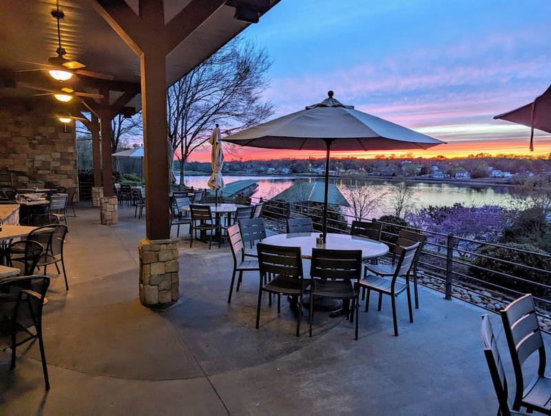 A Calm Arrival And First Impressions