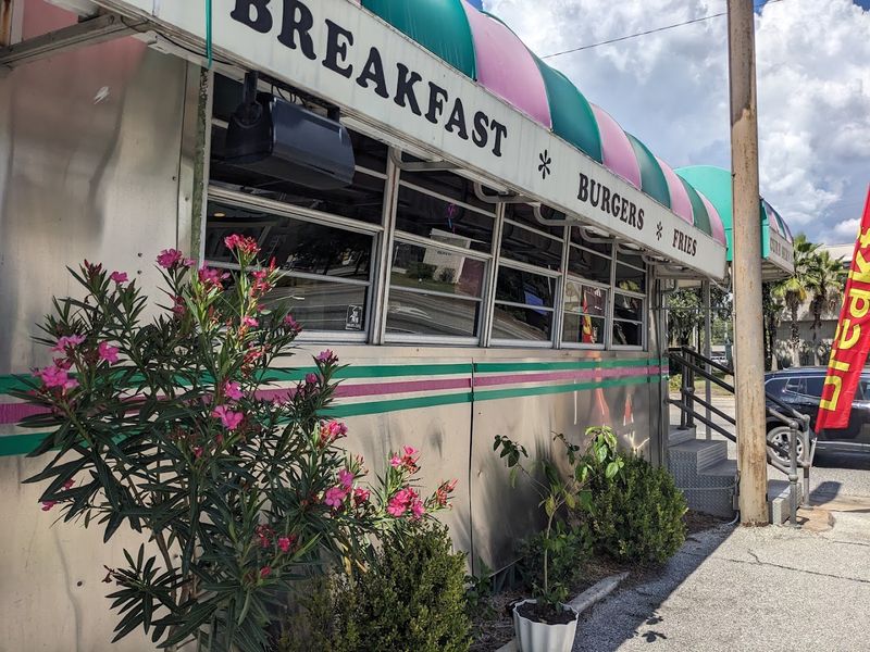 How A Classic Dining Car Became An Icon In Palatka