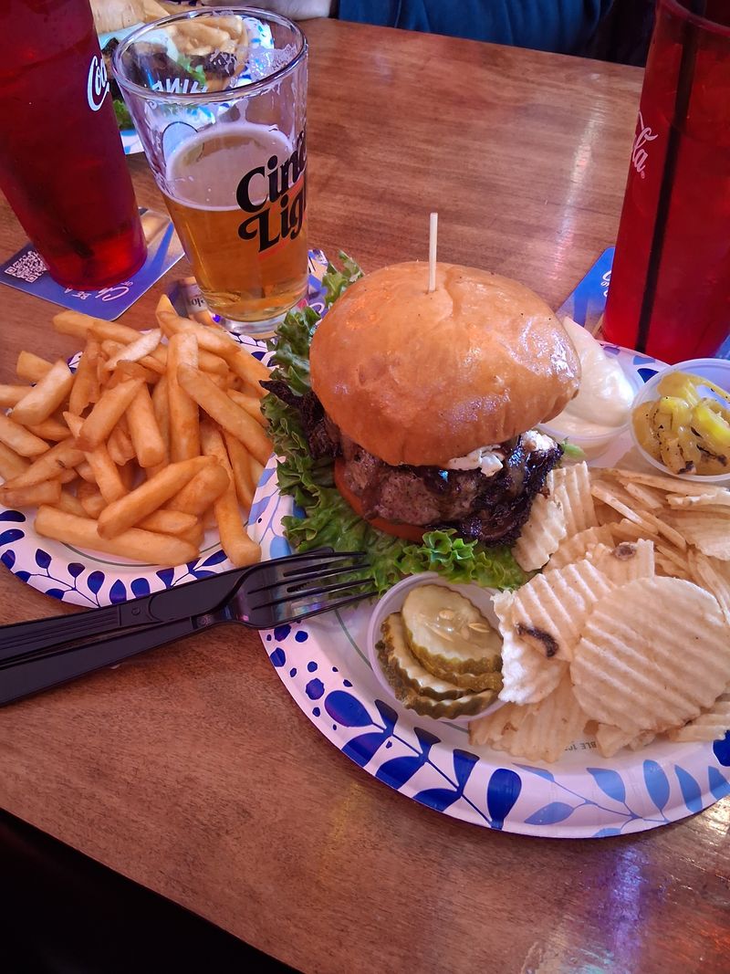 Simple Menu Lets The Double Cheeseburger Take Centre Stage