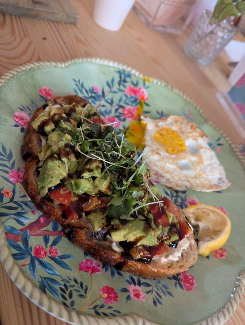 Avocado Toast With Genuine Lift