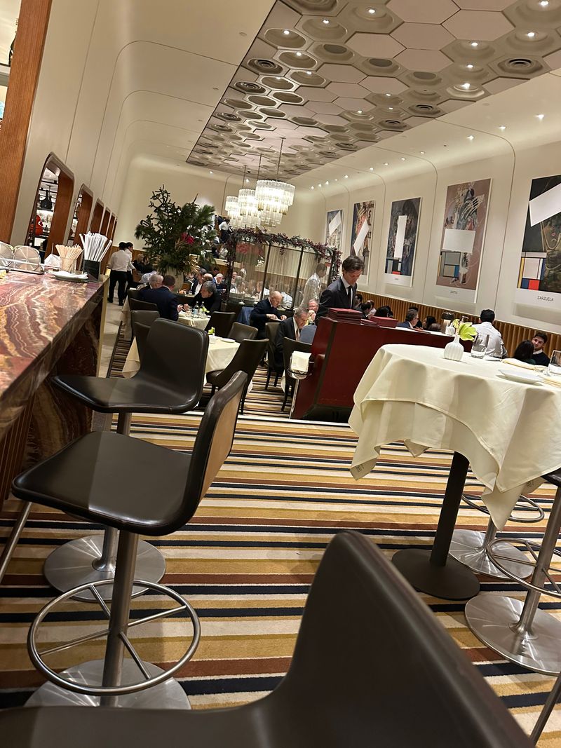 Service That Anticipates Without Intruding