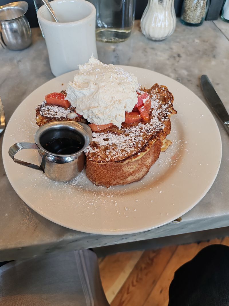 The Local San Francisco Crowd That Keeps Coming Back