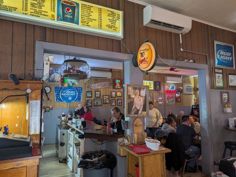 G & R's Unpretentious Atmosphere Adds To The Experience