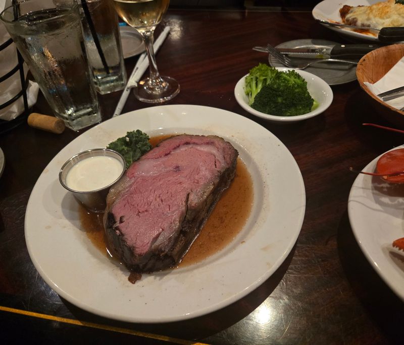 Prime Rib Comes With Traditional Steakhouse Sides