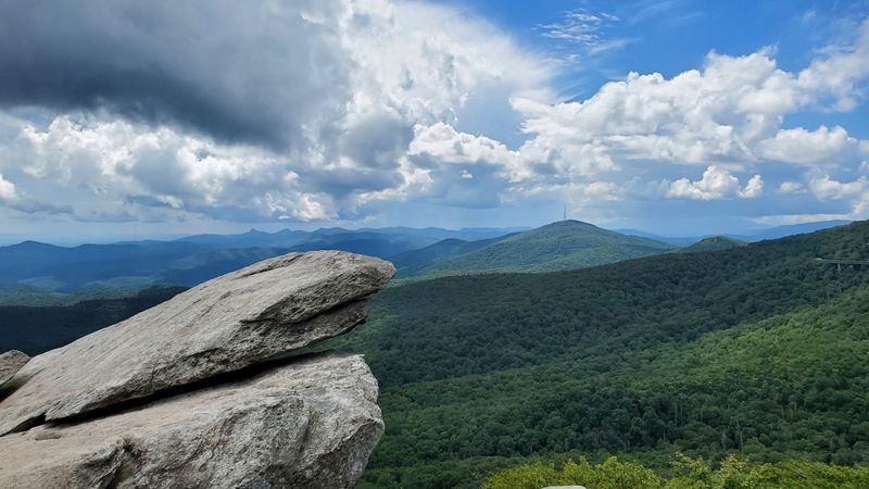 Blowing Rock's Scenic Hiking Trails That Lead To A Simpler World