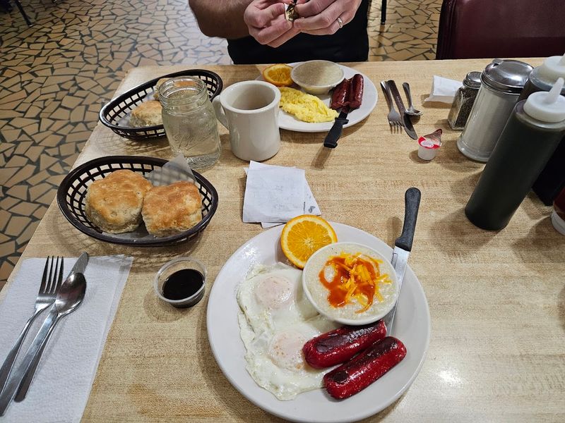 Pam's Farmhouse: Raleigh's Best-Kept Breakfast Secret