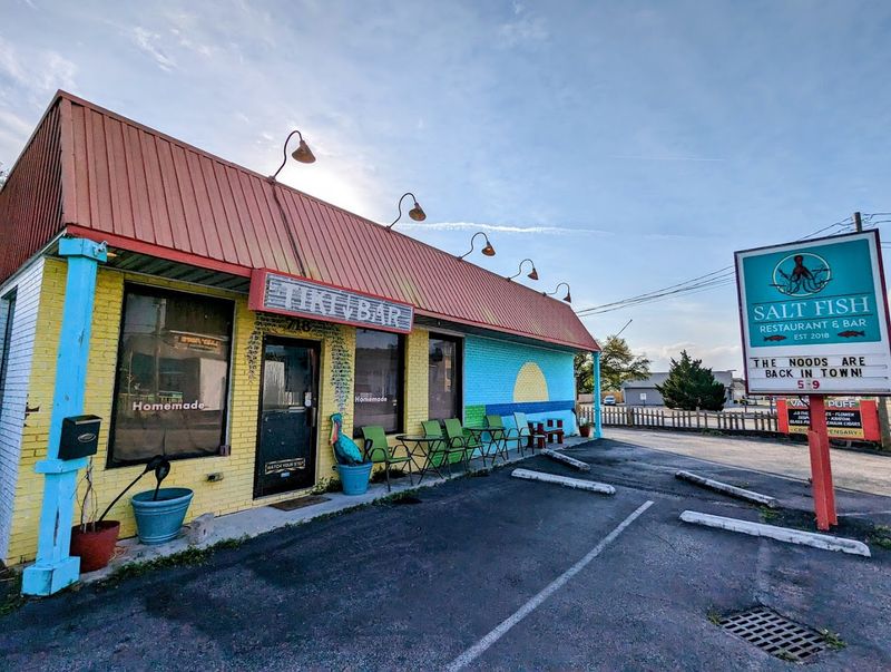Salt Fish Restaurant And Tiki Bar (Carolina Beach)