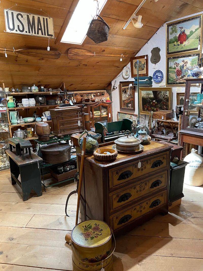 Furniture That Actually Fits In Modern Homes Without Looking Ridiculous