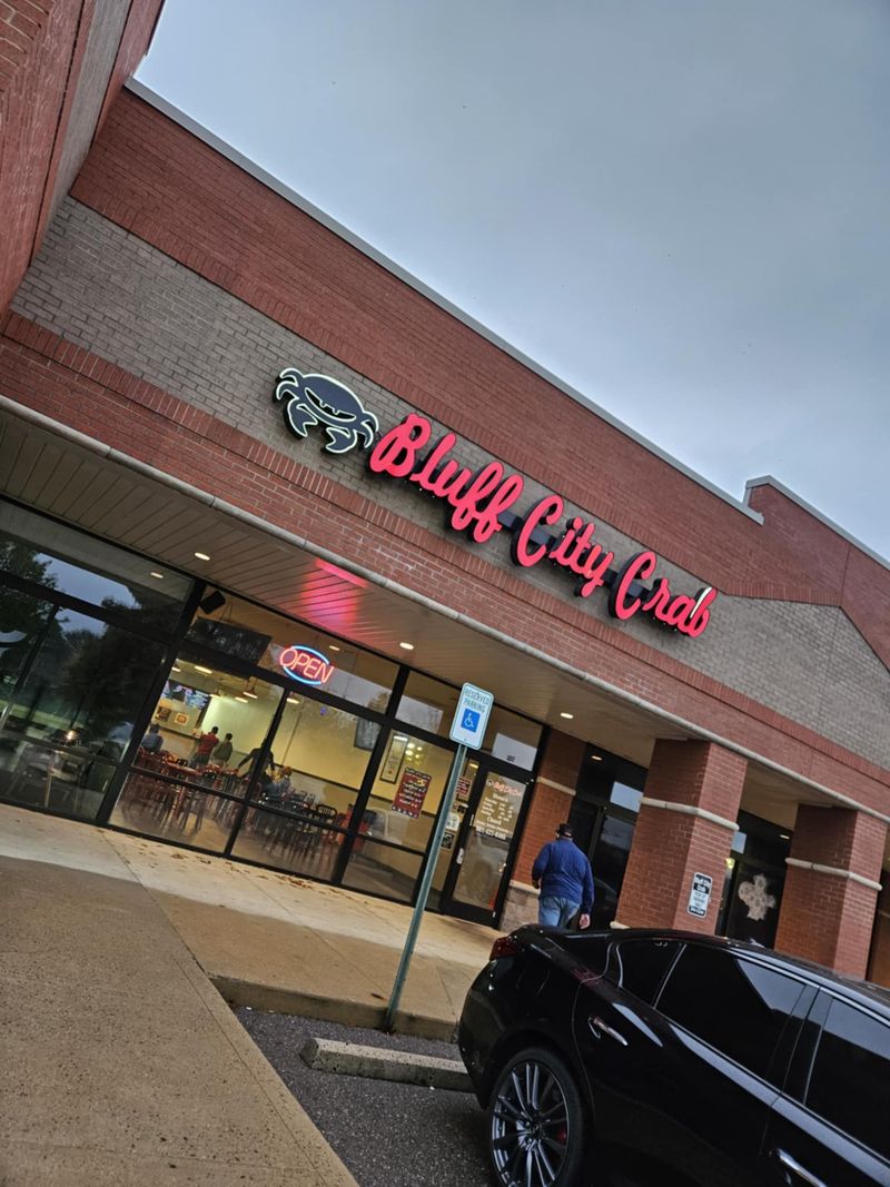 Bluff City Crab, 3705 Malco Way Suite 102, Memphis, TN 38125