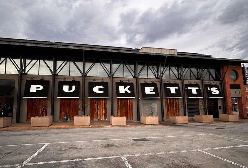 Location And Parking: What To Know Before Arriving