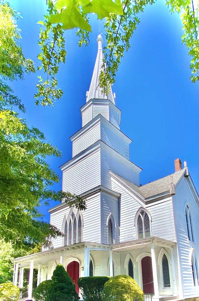 Early Lights In The Hamlet