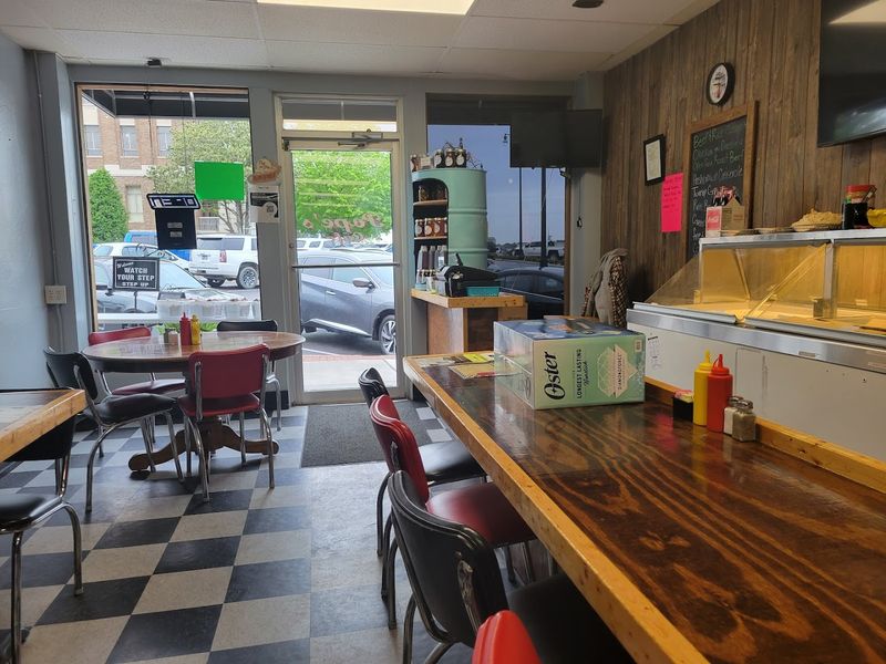 Pope's Cafe, Shelbyville