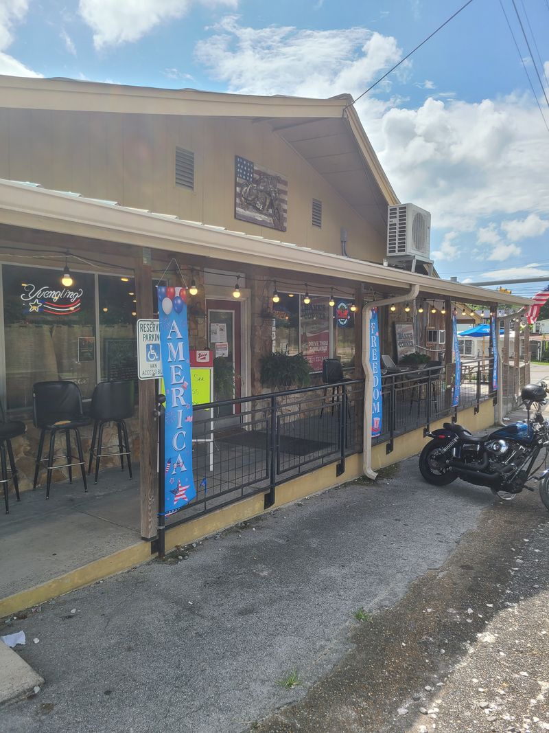 Hanks Corner Grille – 24 Main St, Tracy City, TN 37387