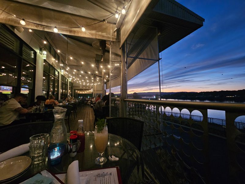 Boathouse Rotisserie & Raw Bar – 1459 Riverside Dr #4312, Chattanooga, TN 37406