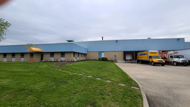 The Burlington Facility Produces Cakes At Scale