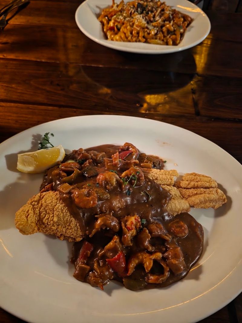 Lagniappe Cajun Creole Eatery (Marquette)