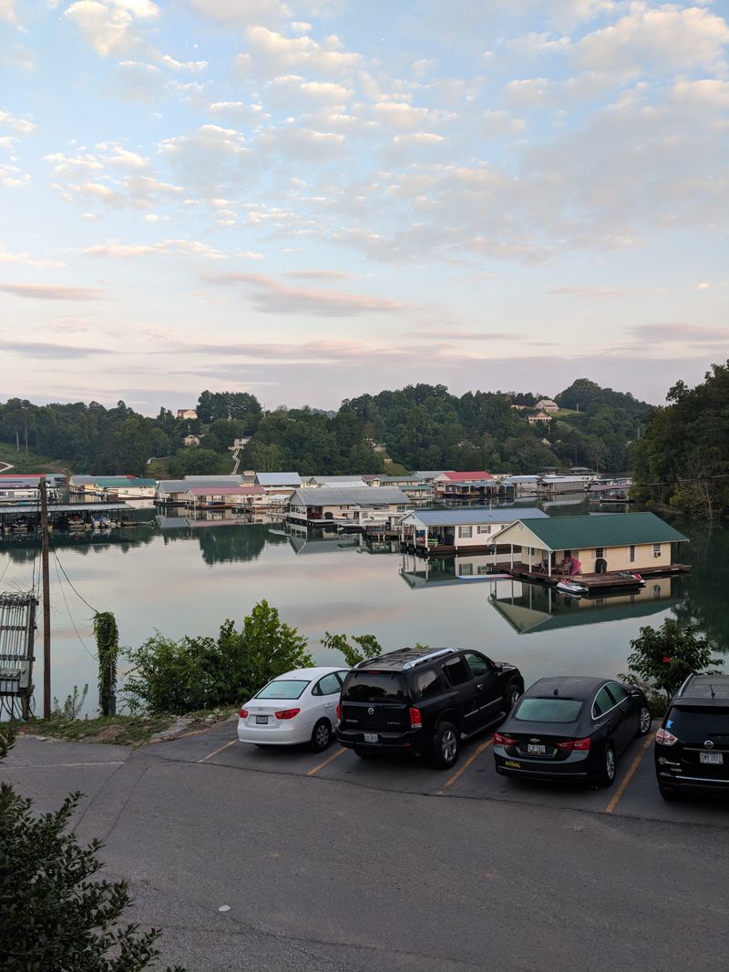 Springs Dock & Resort Restaurant