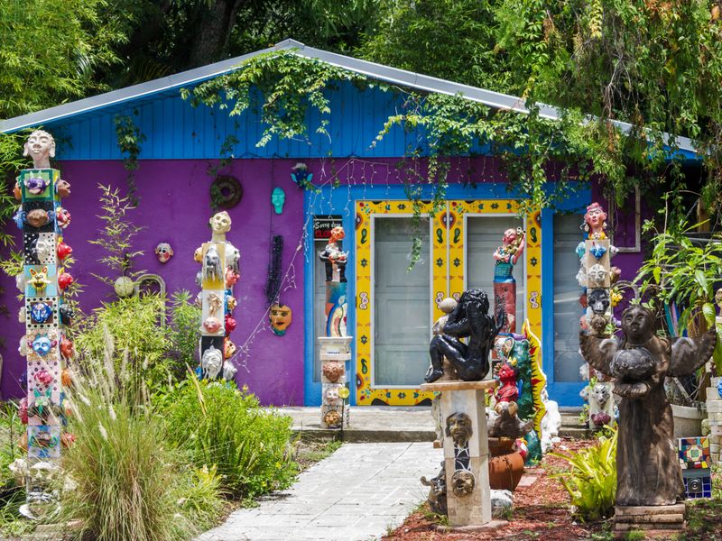 A Lively Live-Work Artist Community In The Heart Of Bradenton