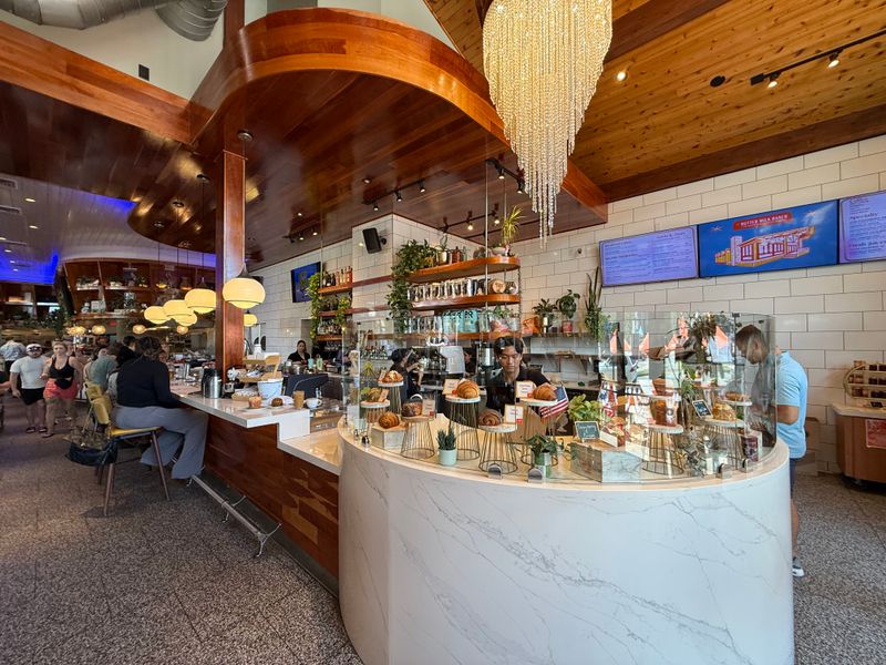 Warm Welcome, Serious Craft