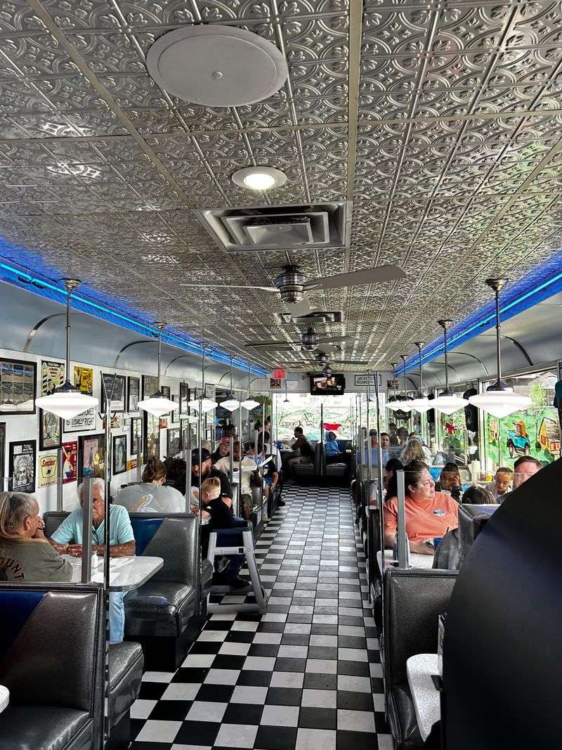 Retro Vibe That Feels Instantly Familiar