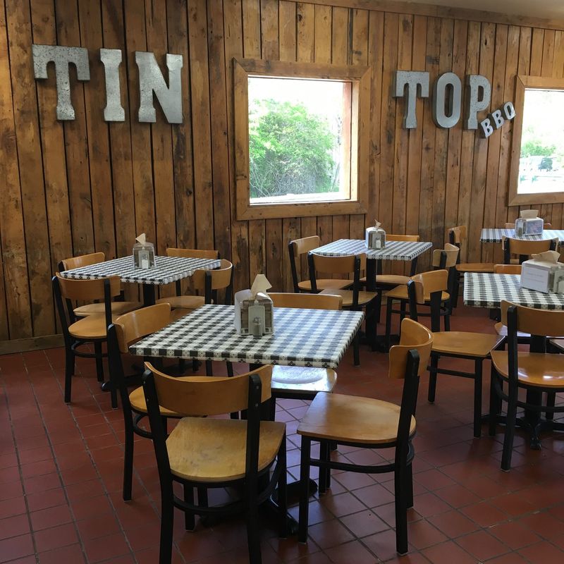 Tin Top BBQ Is A Hidden Gem In Calera's Barbecue Scene