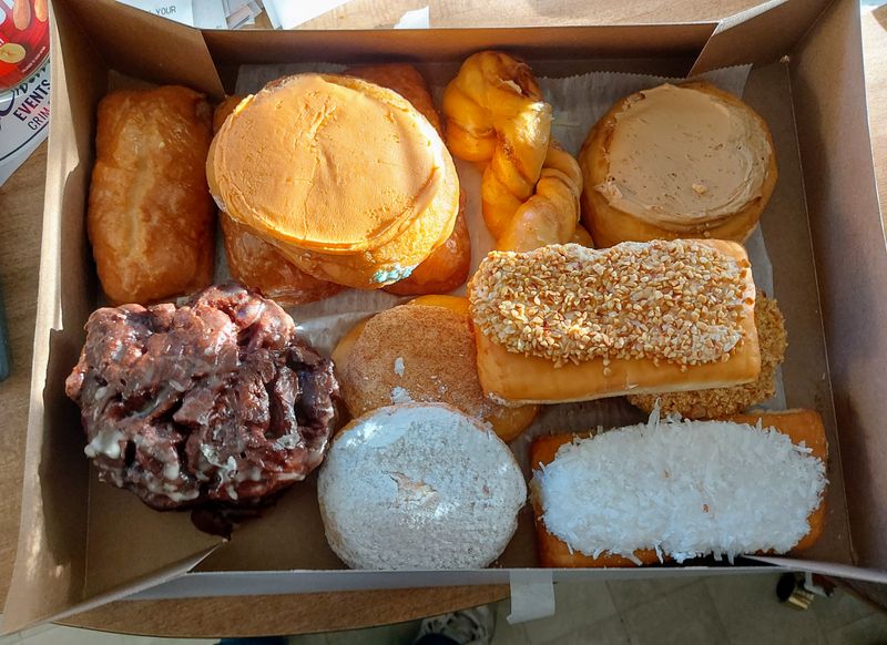 You Can't Talk About Michigan Donuts Without Mentioning Donna's