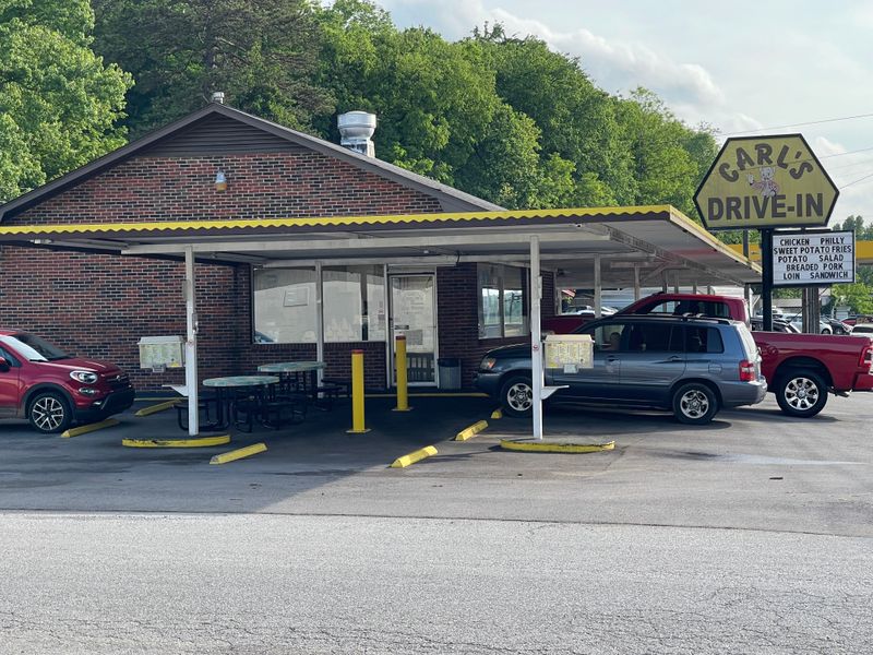 A Low-Key Arrival With Classic Drive-In Curb Appeal