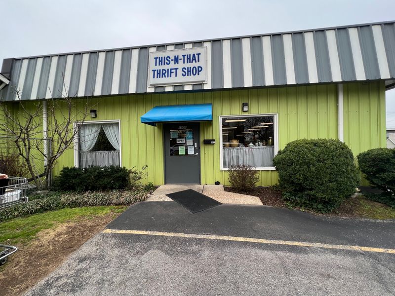 This-N-That Thrift Shop – Nashville