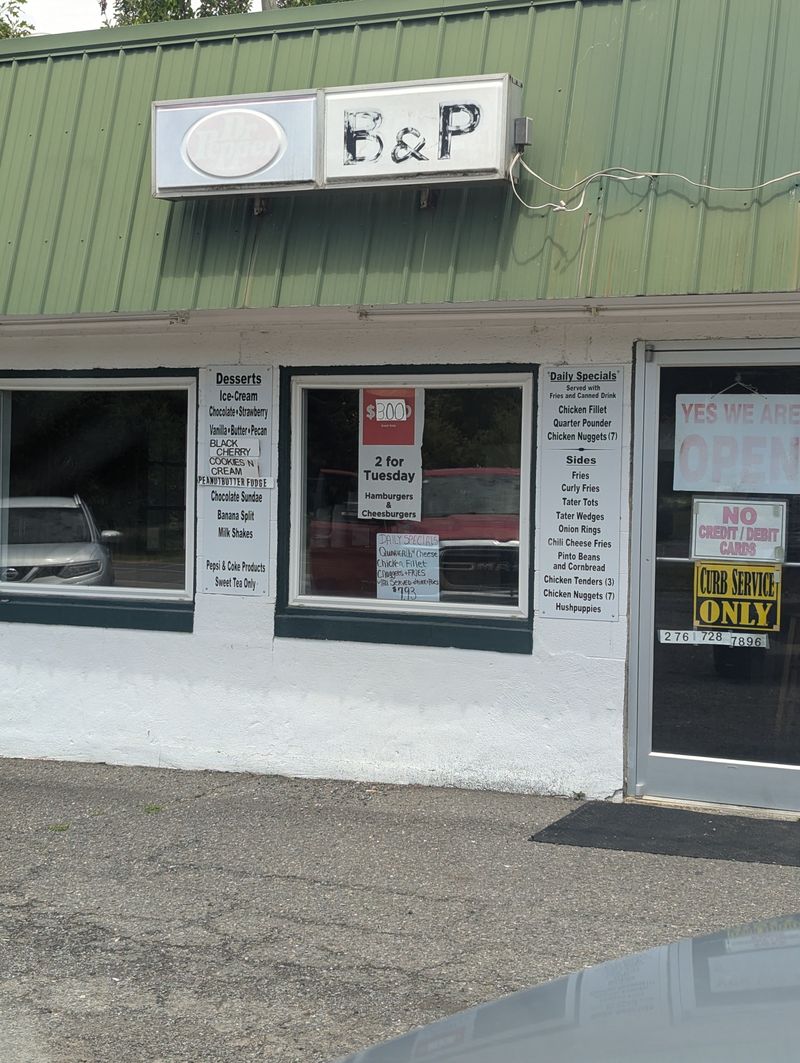 B & P Drive-In (Hillsville)