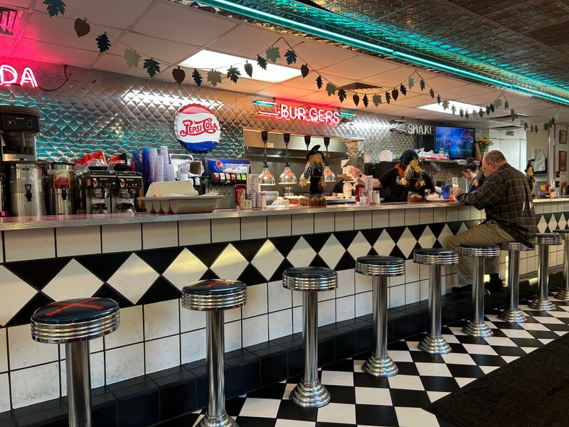 Troy's 105 Diner
