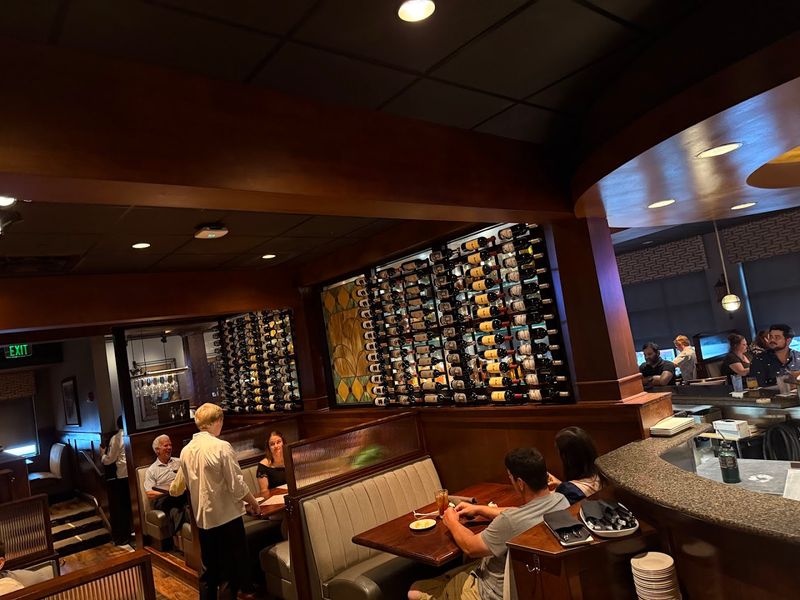 Servers Who Know How To Read The Room