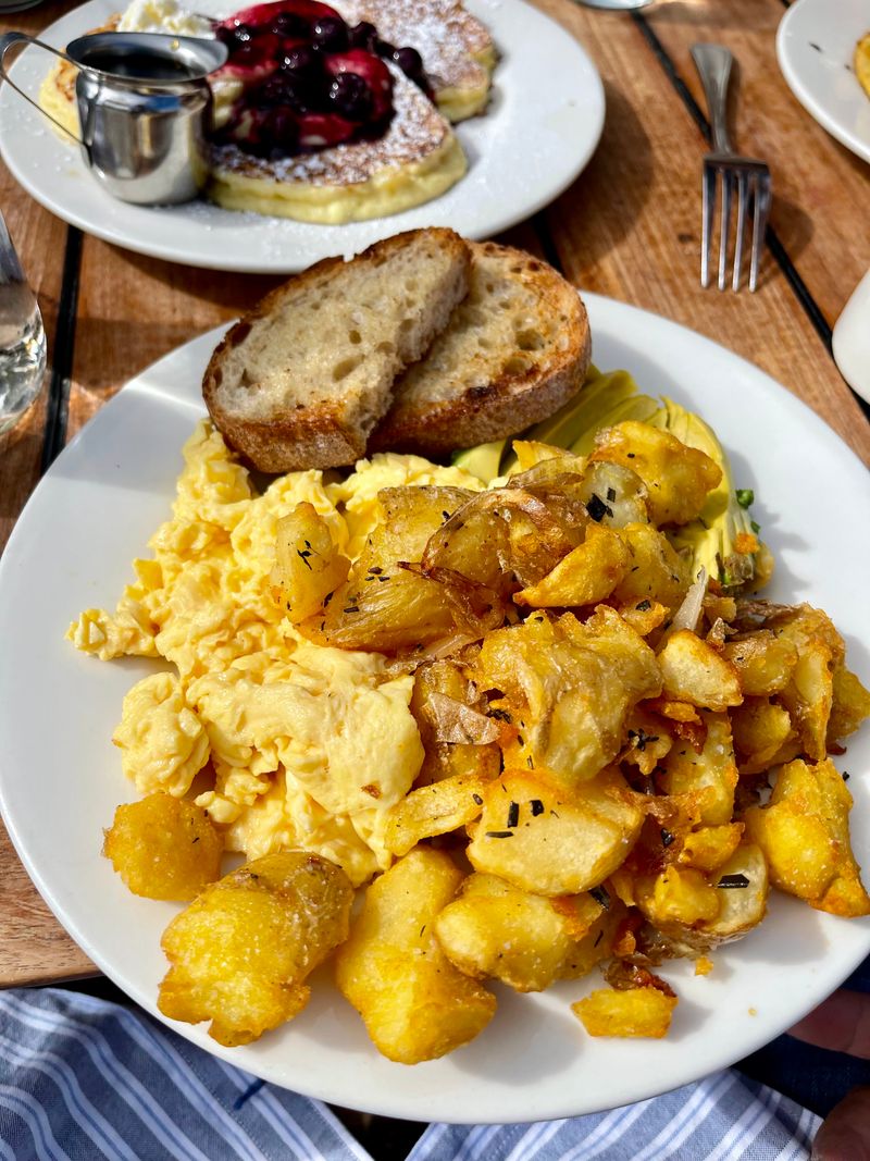 Why Plow's Ambience Feels Like Your Best Morning Memory