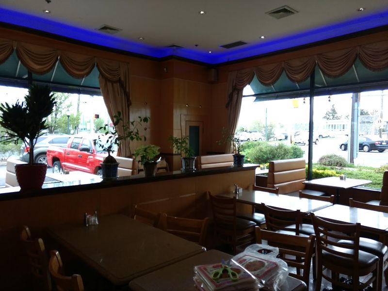 A Casual Setting That Keeps The Focus On The Food