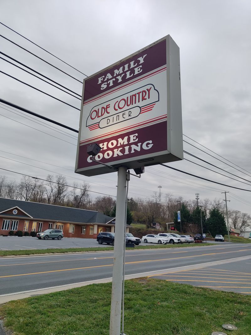 Locals Love Olde Country Diner's Country‑Fried Steak