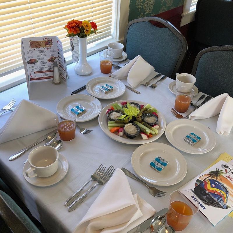 Classic Table Service On The Tracks