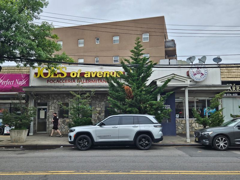 Sandwiches That Wear Their Heritage On A Roll