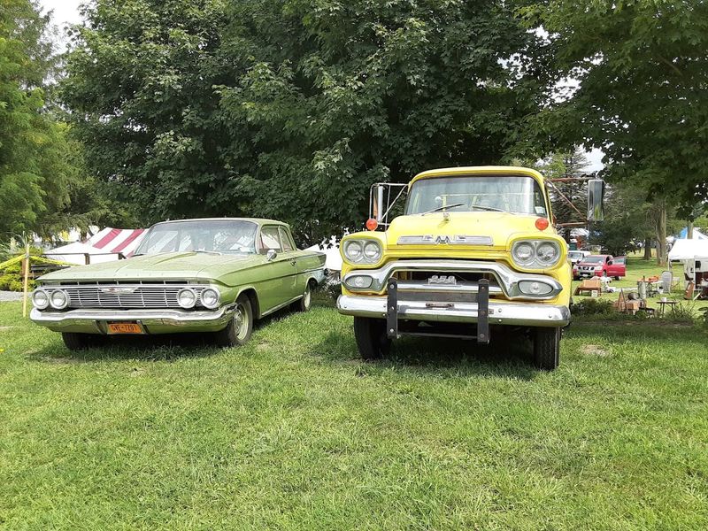 Food, Breaks, And Friendly Conversations