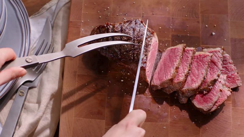 The Slow-Roasted Prime Rib That Keeps Customers Coming Back