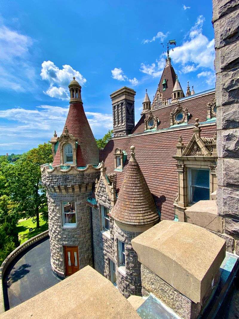 Little Moments, Good Food, And A Pause Between Boats