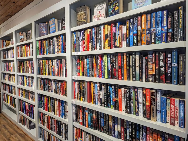 Alleyway Bookstore (Apex)