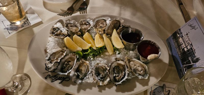 Salty's On The Columbia (Portland)