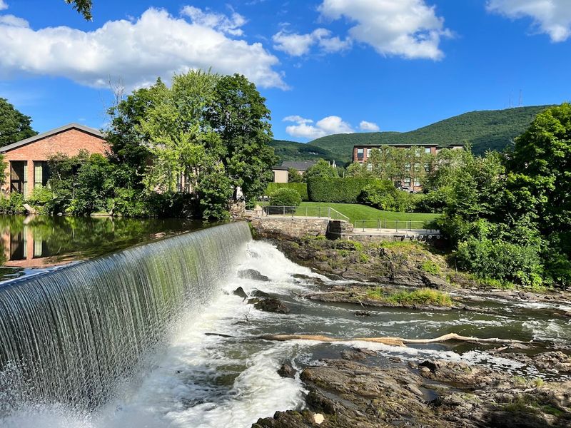 Beacon Falls Area (Fishkill / Hudson Highlands)