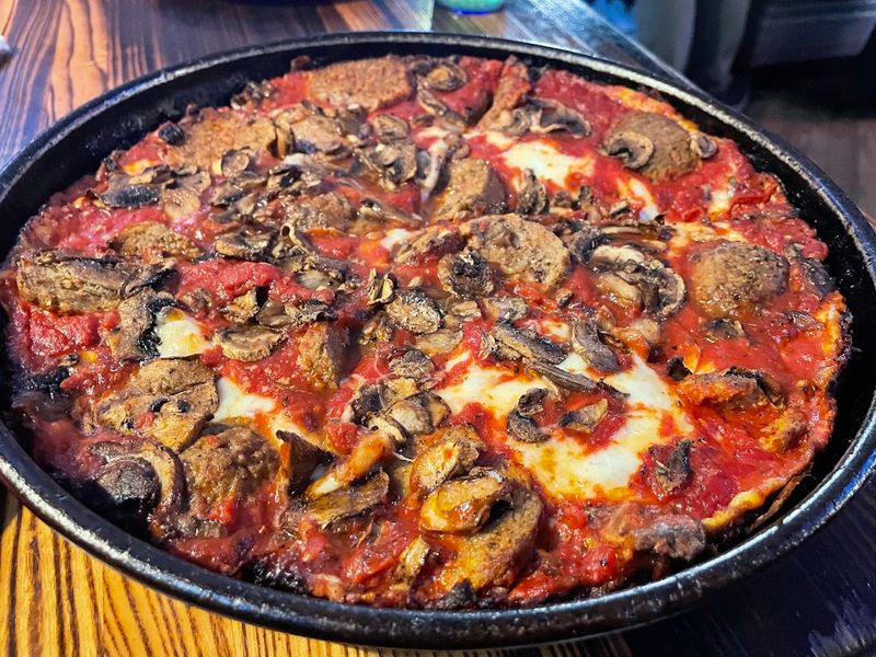 Pequod's Pizza (Chicago)