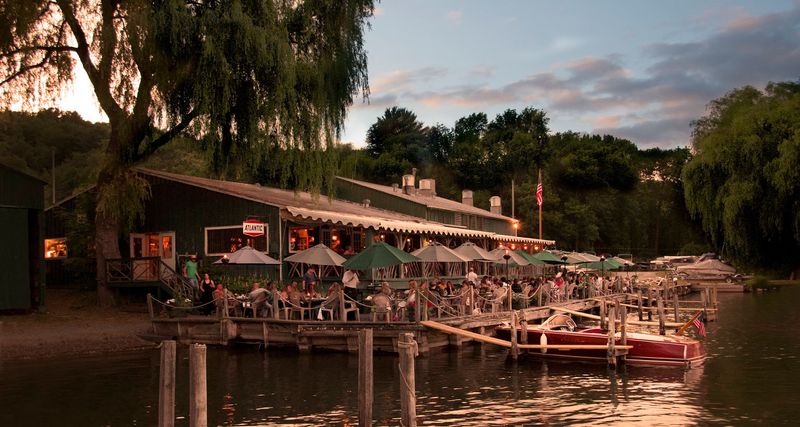 Blue Mingo Grill (Aurora)