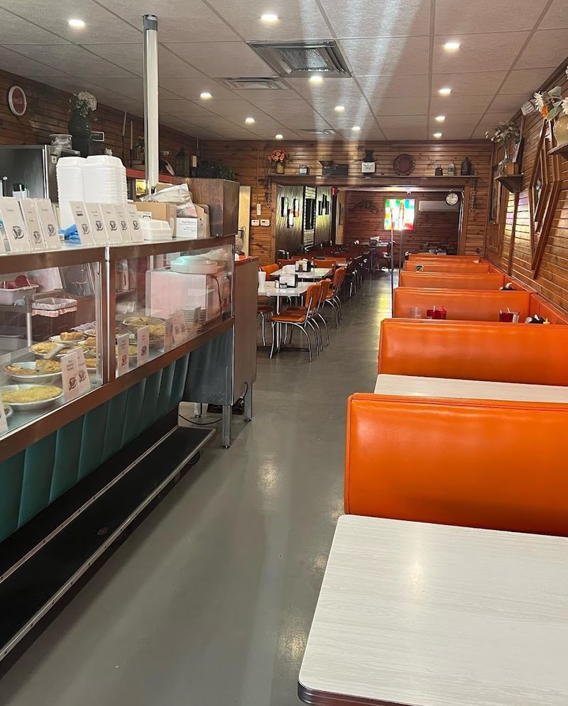 A Dining Room That Feels Like A Local Gathering Place