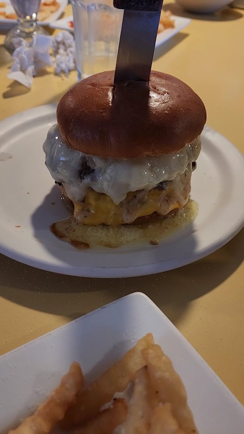 Known For Its Rich, Butter-Soaked Cheeseburgers