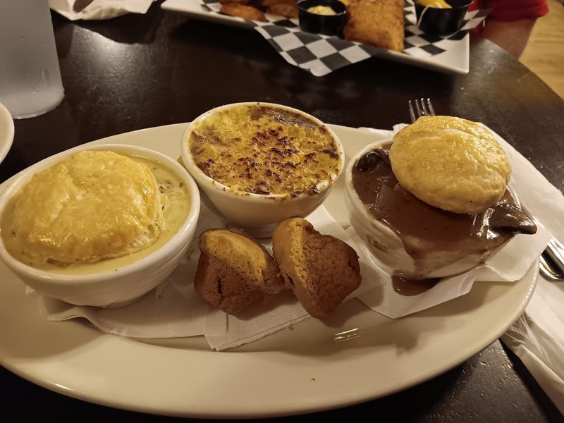 The Dublin Trio Sampler That Lets You Taste Three Irish Comfort Dishes