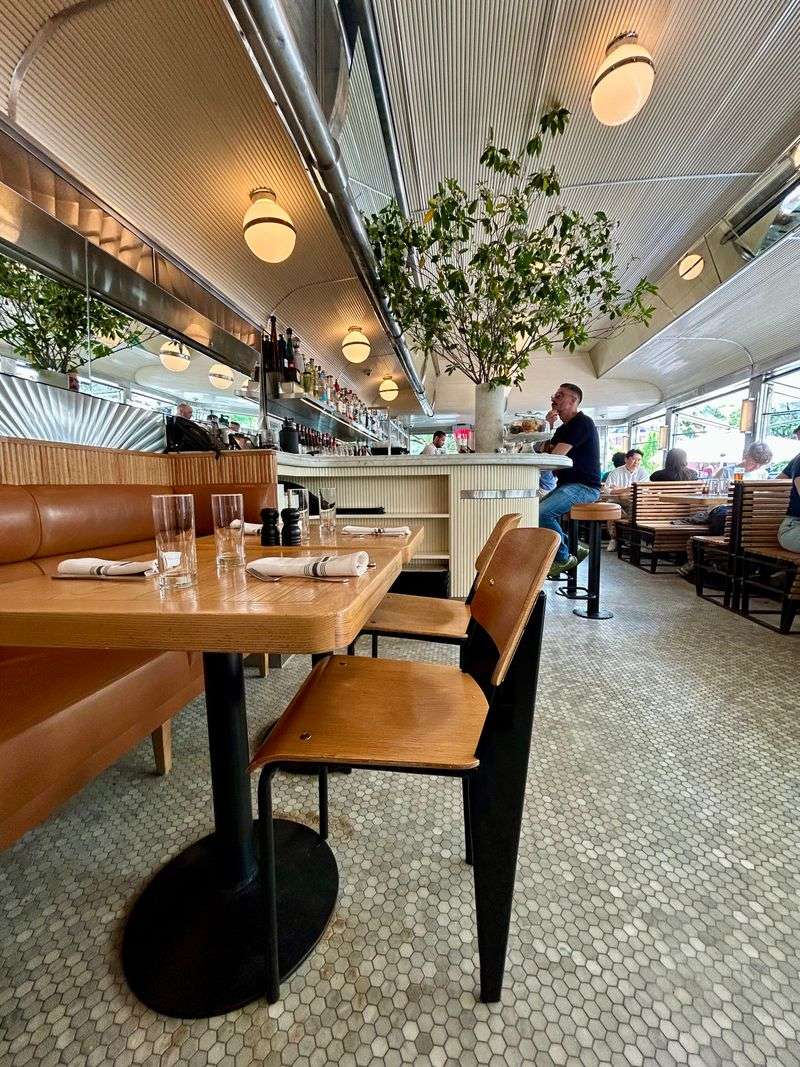 Brunch Crowds, Calm, And Everything Between